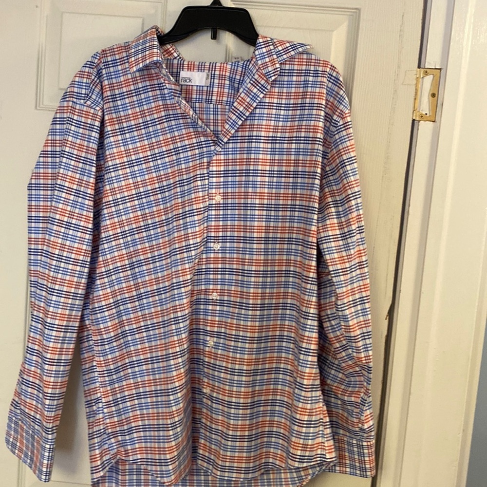 Men’s button-down 17 inch neck